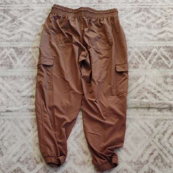 Stretchtech Women Medium Brown Stretch Drifit Cargo Pants Tapered Ankle - Picture 3 of 3